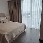 Jbhotels Premium Hanza Tower شقة 4*