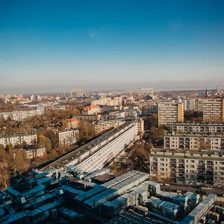 Jbhotels Hanza Tower Deluxe Apartament 4*