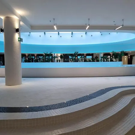 Jbhotels Hanza Tower Deluxe 4*